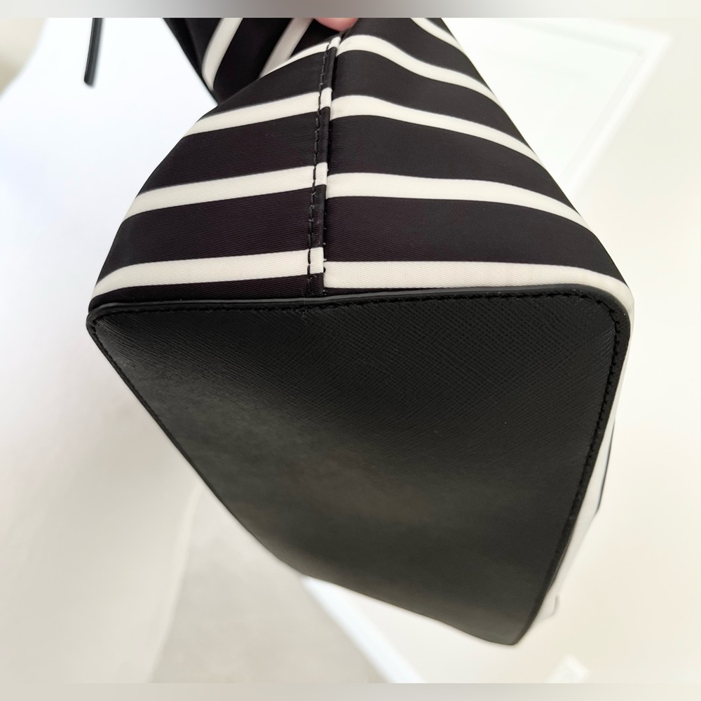 EUC Kate Spade Black and White Nylon Tote. - Picture 6 of 15